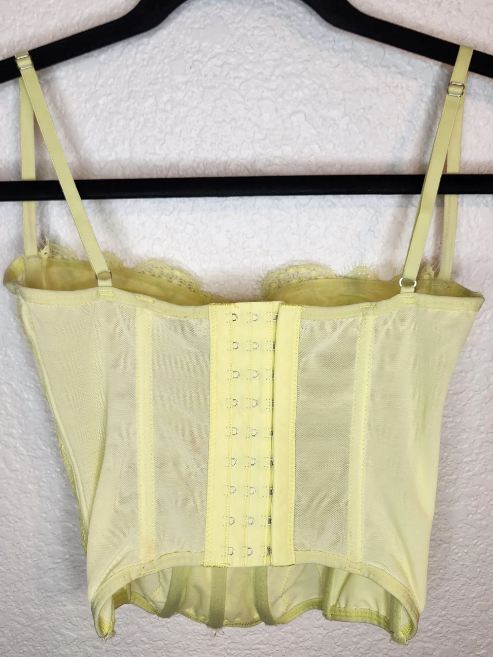 Out From Under Mordern Love Corset Lace Bustier Camisole in Pale Yellowsize M